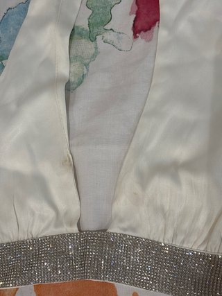 Top Zara blanco con brillos, talla S