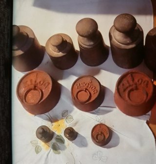 Pesas de báscula antiguas