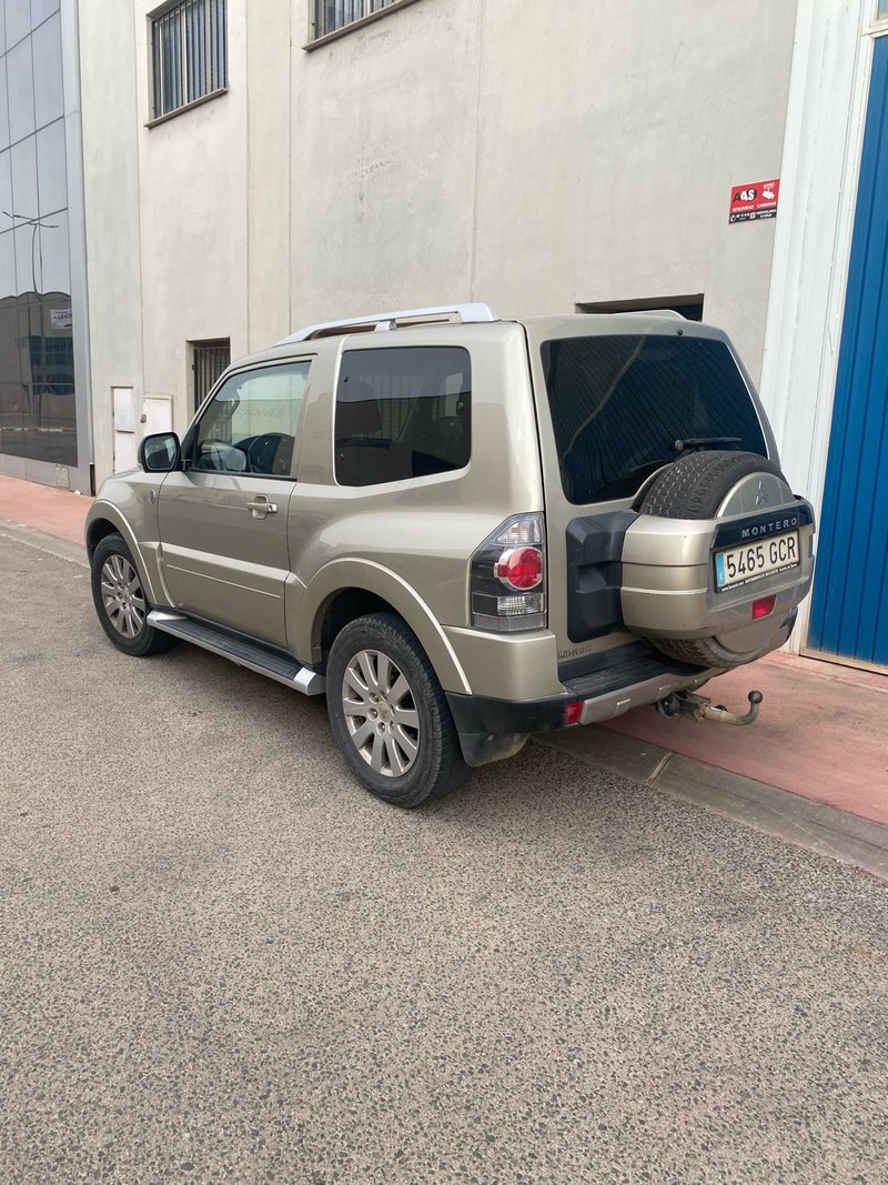 Mitsubishi Montero 2008 - foto 1