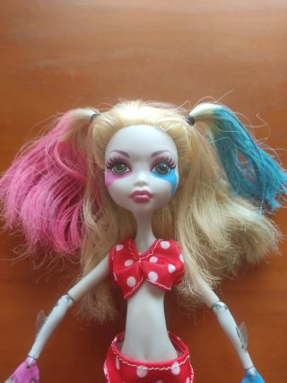 Lagoona Quinn Customizada