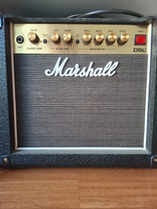Amplificador Marshall DSL1 Negro/Dorado