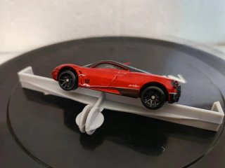 hot wheels pagani huyara