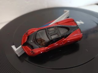 hot wheels pagani huyara