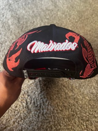 Gorra SnapBack Malvados Negra y Roja