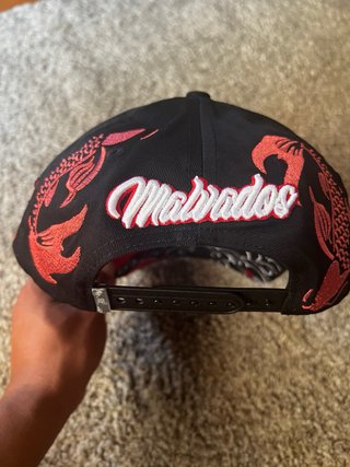 Gorra SnapBack Malvados Negra y Roja
