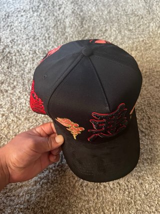 Gorra SnapBack Malvados Negra y Roja