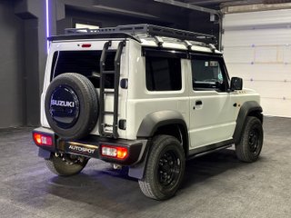 Suzuki Jimny 1.5 PRO 5MT