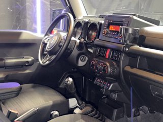 Suzuki Jimny 1.5 PRO 5MT
