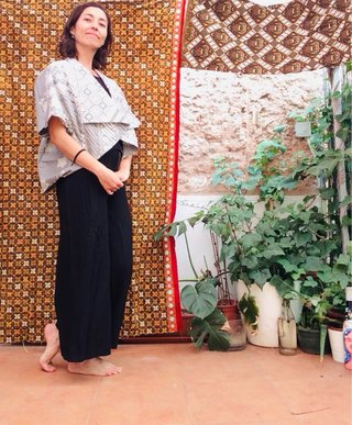 Poncho Lombok Indonesia textil gris/blanco