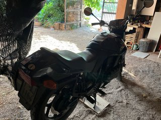 Moto BMW Negra