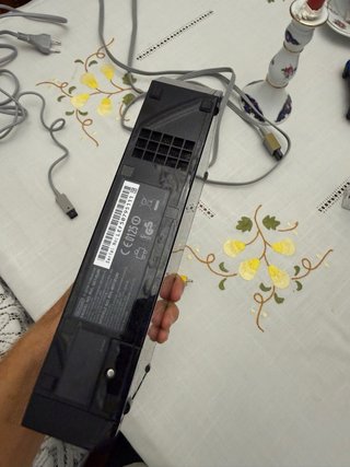 Nintendo Wii com cabos