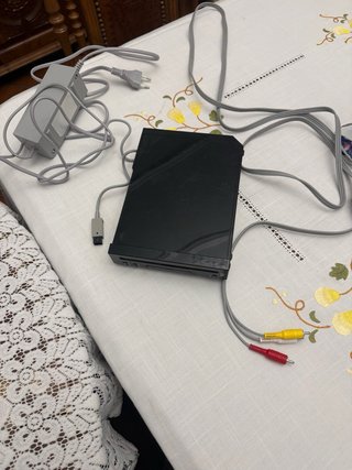 Nintendo Wii com cabos
