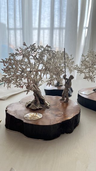 Olivos de Plata Madera Conmemorativo