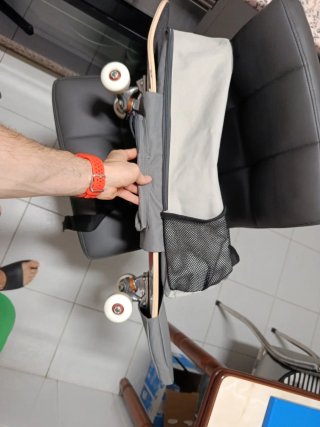 Mochila porta skate gris