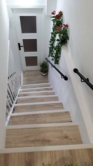 ESPECTACULAR CASA EN ESQUINA EN LA ZUBIA
