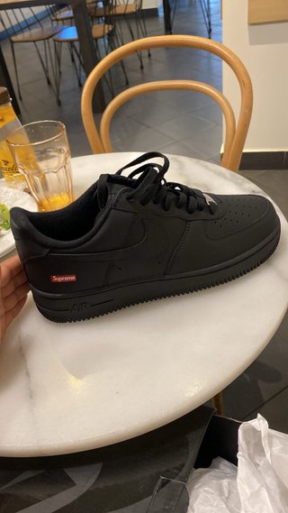 Nike Air Force 1 Supreme Negras
