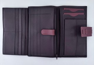 Cartera de piel marrón