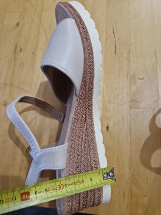 Sandalias Beige Talla 41 Nuevas