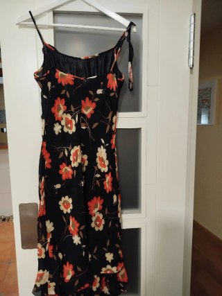 Vestido negro estampado floral