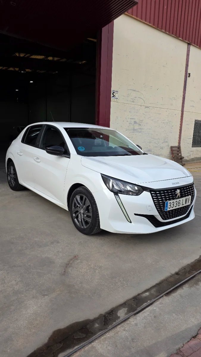 Peugeot 208 2022 - foto 1