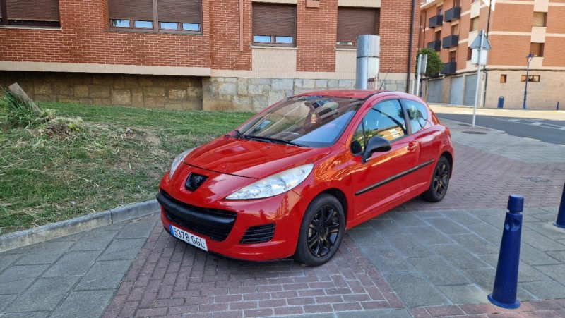 Peugeot 207 2009 - foto 1