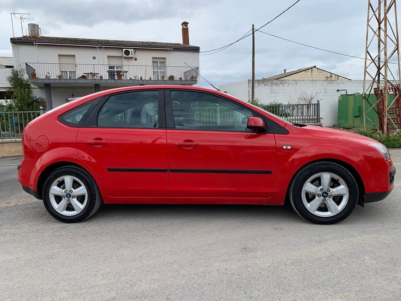 Ford Focus 1.6 TDCi Ghia 4p 2005, foto 3