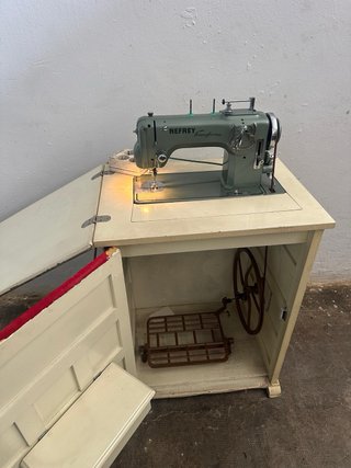 Máquina de coser Refrey Transforma