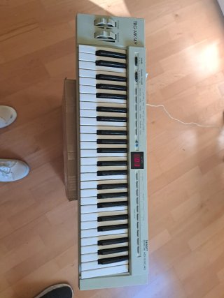 Teclado MIDI TRG-MK149