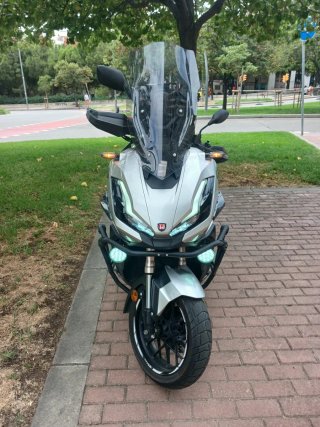 Honda ADV 350 Plata