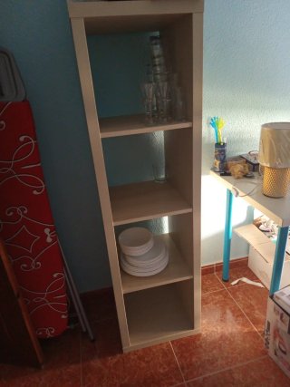 Estantería IKEA beige madera