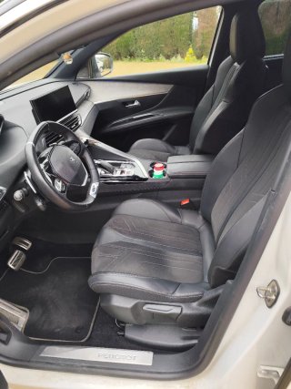 Peugeot 5008 2021