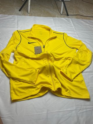 Chaqueta Deportiva Nike Dri-Fit Amarilla Talla L