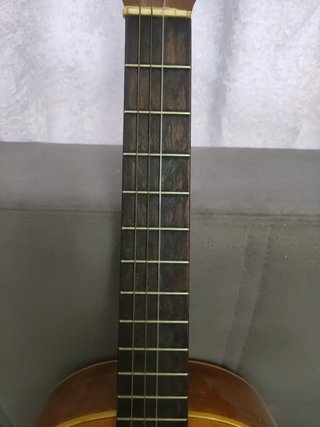 Guitarra Admira Sevilla para reparar