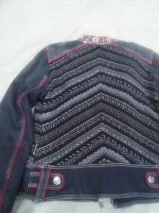 Chaqueta vaquera bordada M