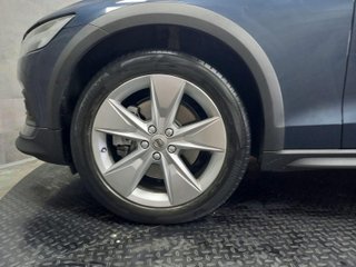 VOLVO V60 CROSS COUNTRY 2.0 B4 AWD AUTO