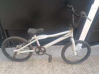 Bicicleta BMX Blanca ,rebajada