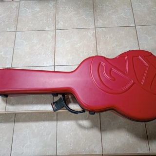 Guitarra Alhambra 11P con funda