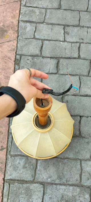 Lámpara de techo infantil azul y amarilla