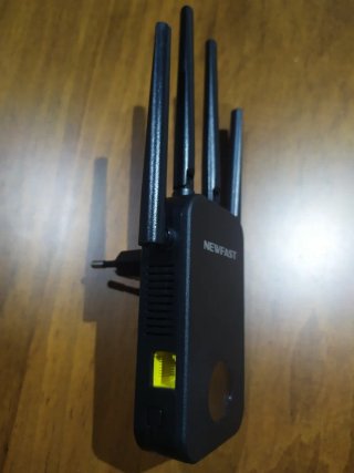 Repetidor Wifi NEWFAST 4 Antenas 1200 Mbps