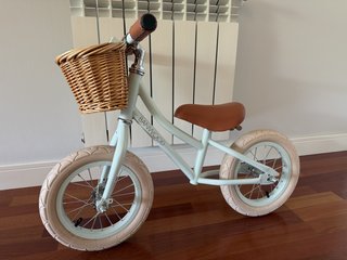 Bici sin pedales Banwood First Go verde menta