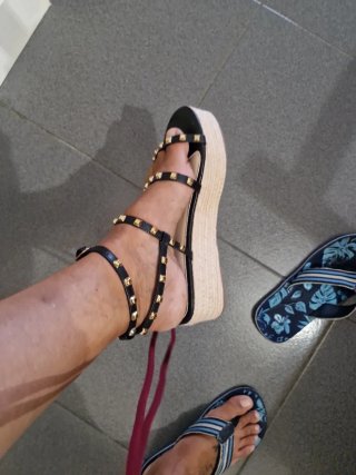 Sandalias Negras NUEVAS Tachuelas Talla 42