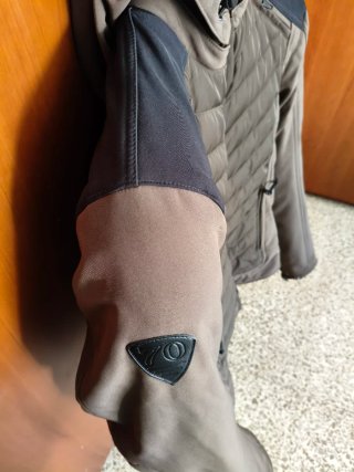 Chaqueta moto con protecciones