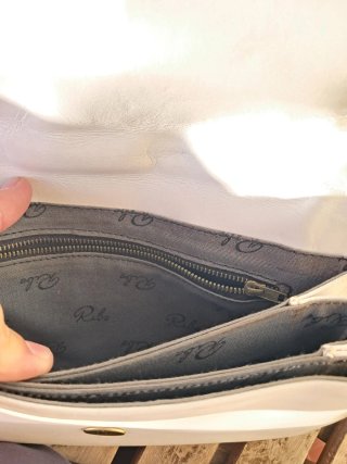 Bolso blanco de piel