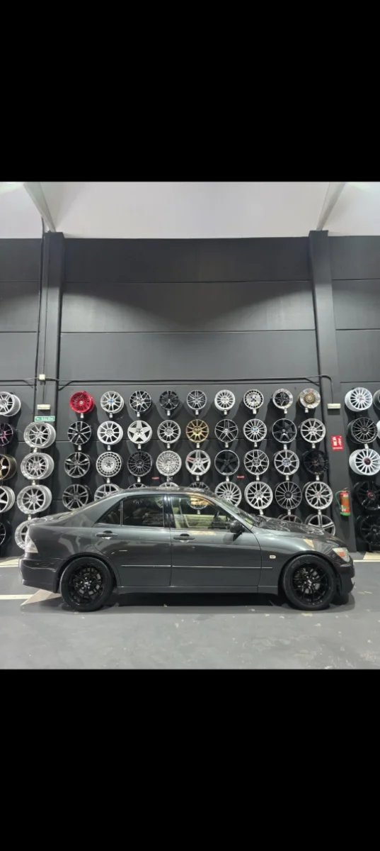 Lexus IS 1999 - foto 1