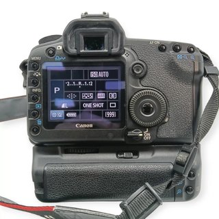 CAMARA CANON 5D MARK II + OBJETIVO CANON EF 24-70MM F/2.8L USM + CARGADOR Y FUNDA  + 2 BATERIAS CANON