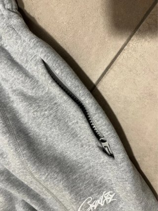 pantalón chándal corto gris