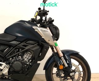 HONDA CB 125 R (TOP CASE)