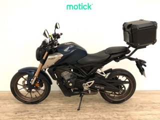 HONDA CB 125 R (TOP CASE)