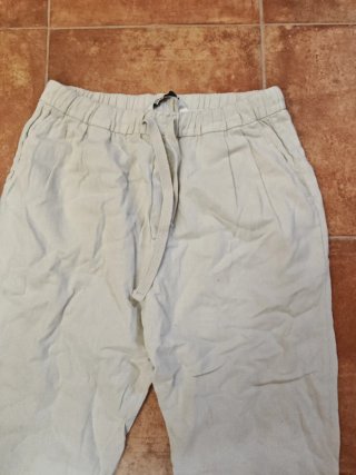 Pantalón beige con goma