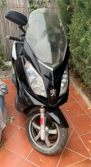 Peugeot Satelis 250 Maxi Scooter Negra